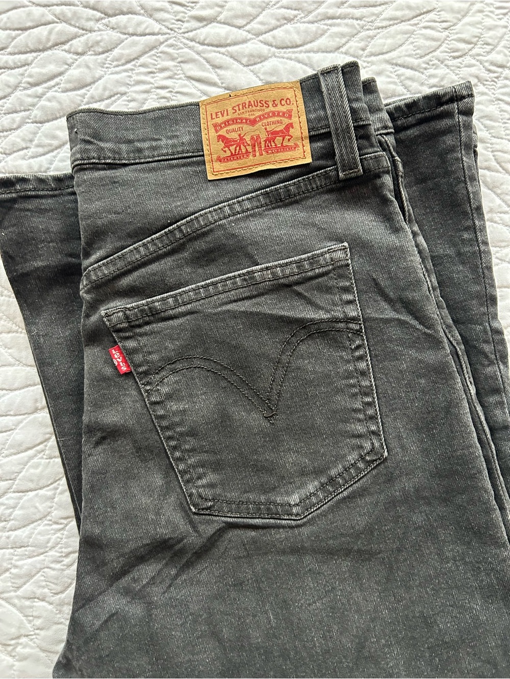 Levi's Ribcage Bell Jeans Gray Wide Leg Jeans Waist 32